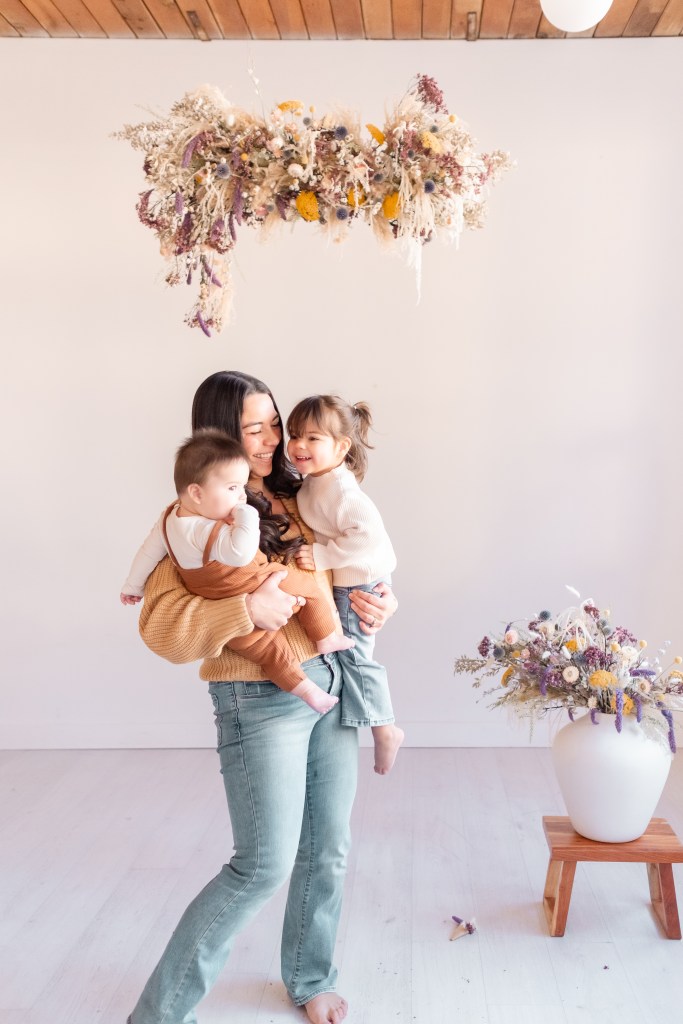 Creating a Dreamy Floral Studio: My Process for Mama & Me Mini&nbsp;Sessions!